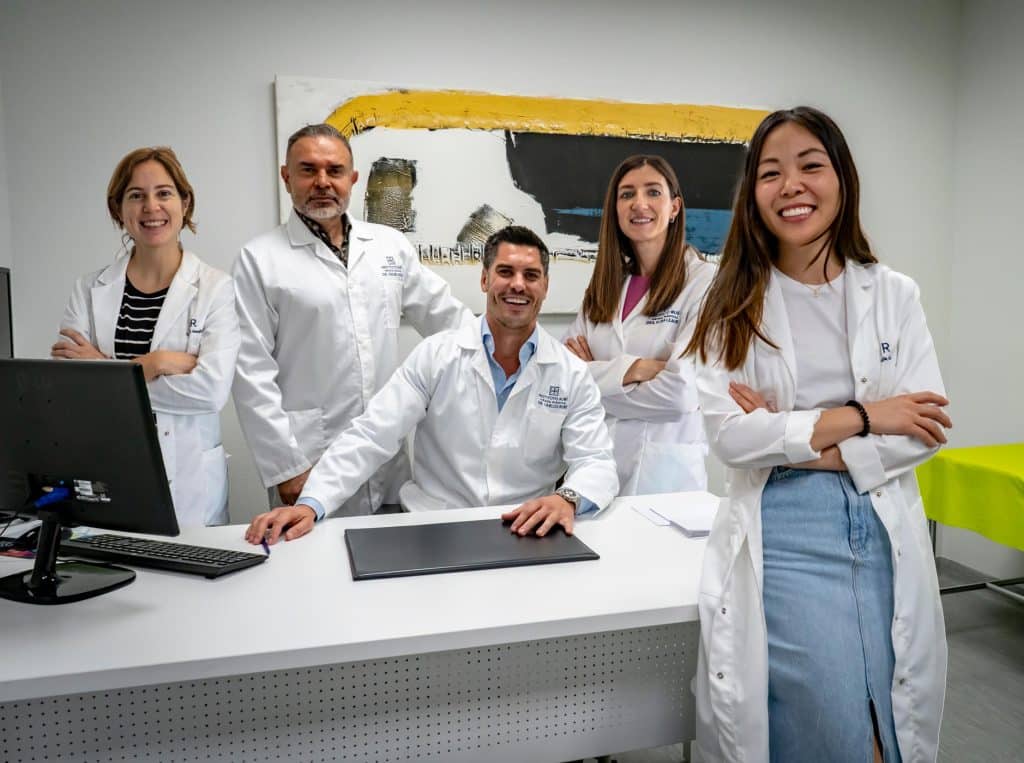 cirujanos svg+xml;charset=utf