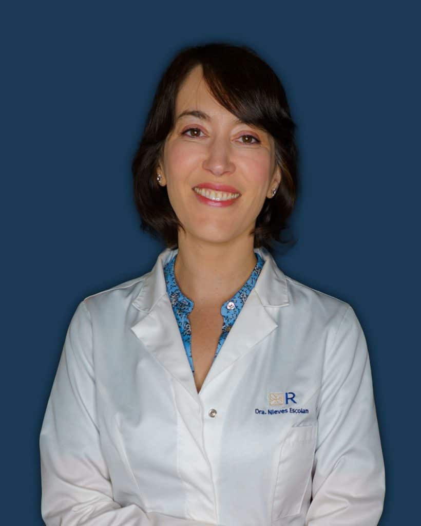 Dra. Nieves Escolán — Cirujana plástica en Instituto Rubí